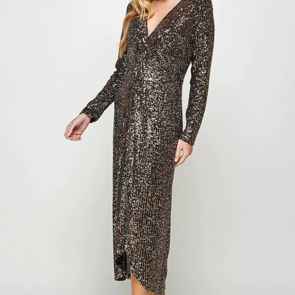NWT See And Be Seen Long Sleeve Sequin Faux Wrap Dress In Black And Gold - Picture 5 of 8